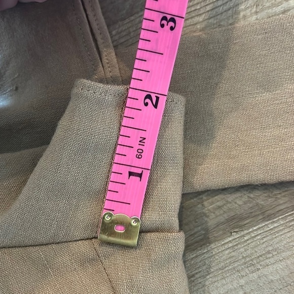 Alice and Olivia Linn Linen Belted Shorts.  NWOT size XS - Picture 6 of 7